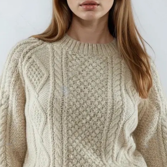 Aran Hand Knit 100% New Wool Great Britain Sweater Unisex Chunky Knit - Picture 1 of 9